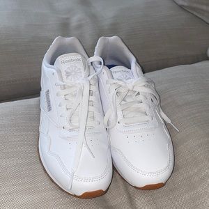 Woman’s Reebok white trainers